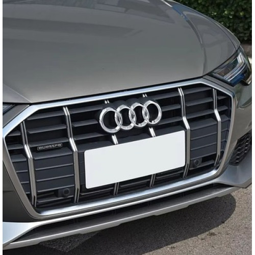 Емблема "AUDI" перед (Q3 12>23/Q5 13>23/Q7 10>15)  287x100 мм (4H0853605B2ZZ)