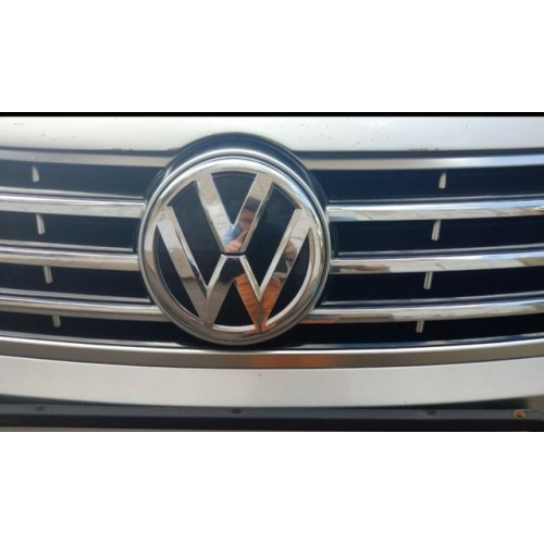 Емблема "WV" 120мм Polo 2010-2015 перед/пластик/засувка/опукла 6R0853600A ULM