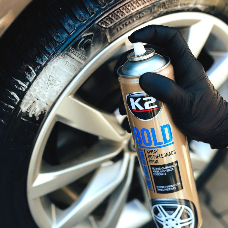Очищувач-чорніння гуми спрей 600ml (пінний) "K2" K156 Bold