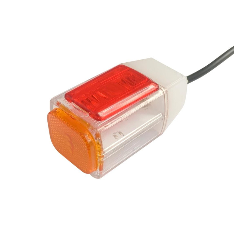 Вставка в габарит "ріжки" трикольорова діодна 12/24V "CERAY" Л-005 під квадрат (1шт.) Вставка в габарит "ріжки" трикольорова діодна 12/24V "CERAY" Л-005 під квадрат (1шт.)