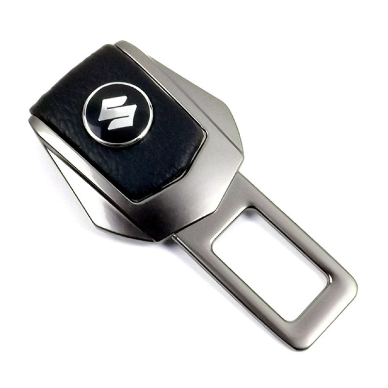 Заглушка ременя безпеки метал "Suzuki" (1шт) цинк.сплав + шкіра (тип №2) ГРАФІТ Заглушка ременя безпеки метал "Suzuki" (1шт) цинк.сплав + шкіра (тип №2) ГРАФІТ