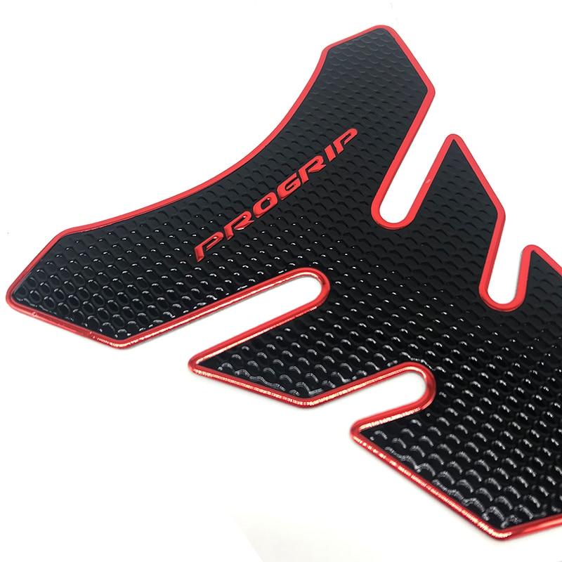 Наклейка універсальна на бак мотоцикла 3D Red 13,5*20см